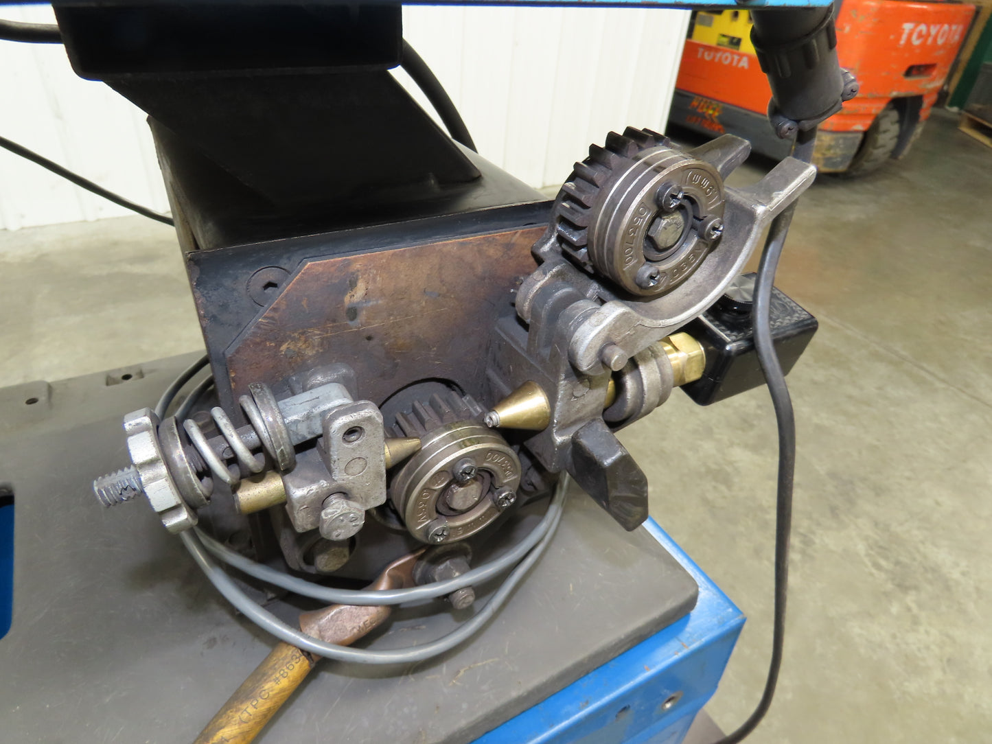 Miller CP-200 Mig Welder 200 amp DC Arc S-52A Wire Feeder 230/460VAC 3PH