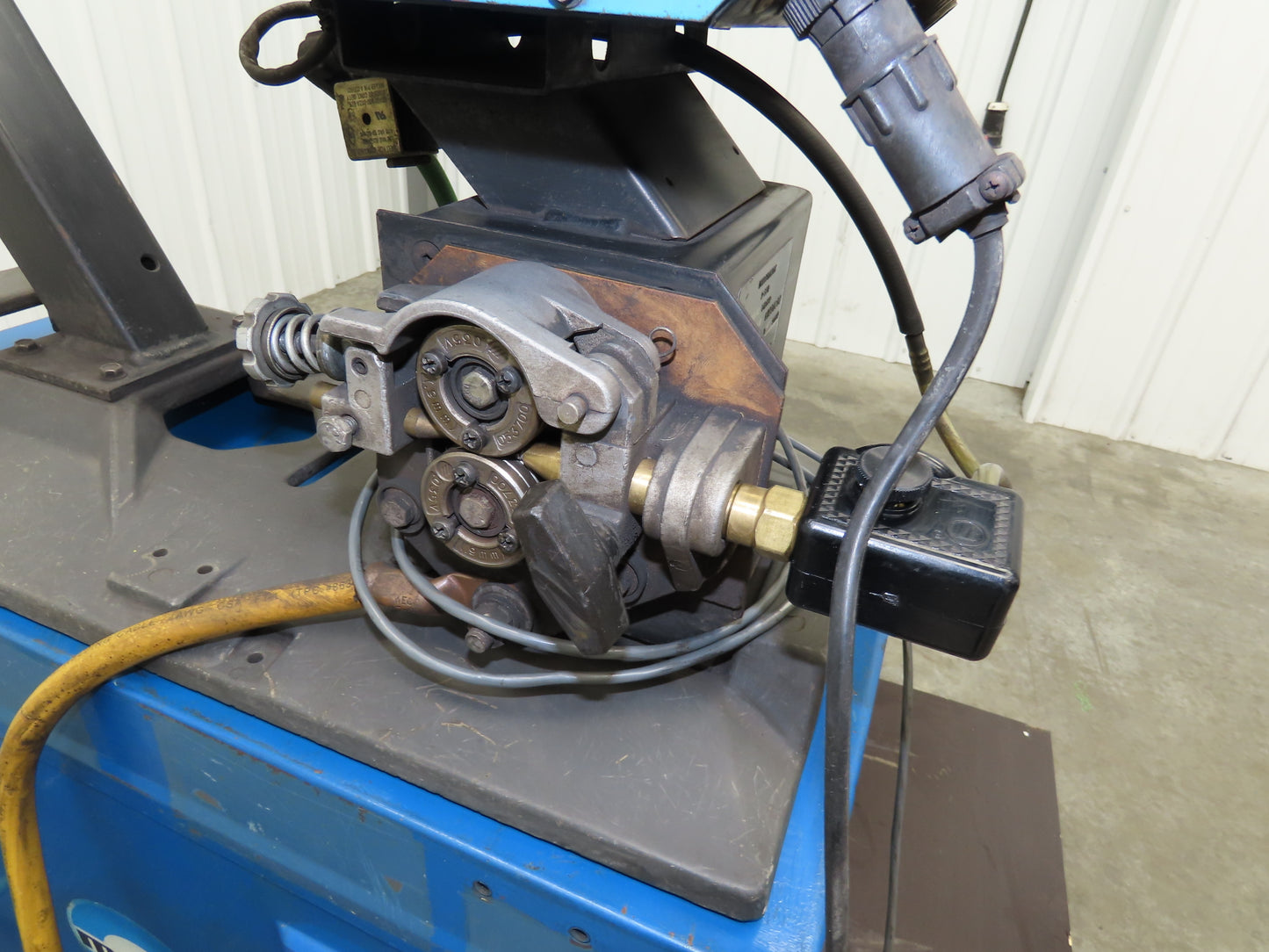 Miller CP-200 Mig Welder 200 amp DC Arc S-52A Wire Feeder 230/460VAC 3PH