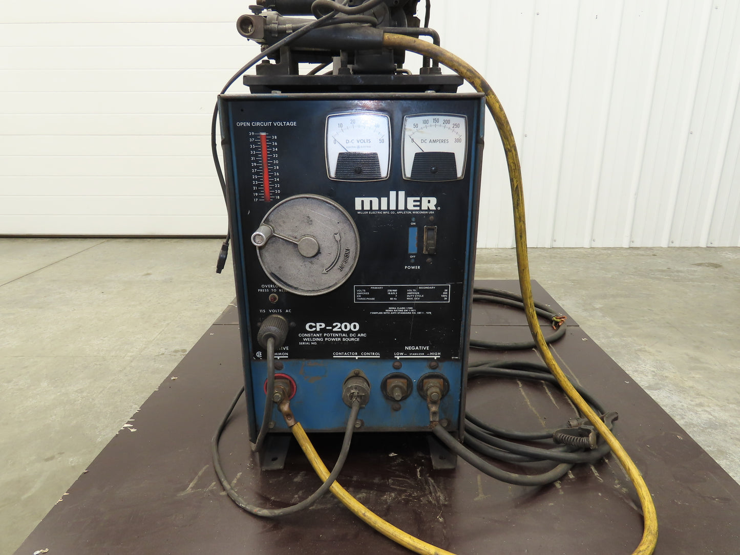 Miller CP-200 Mig Welder 200 amp DC Arc 10E Wire Feeder 230/460VAC 3PH