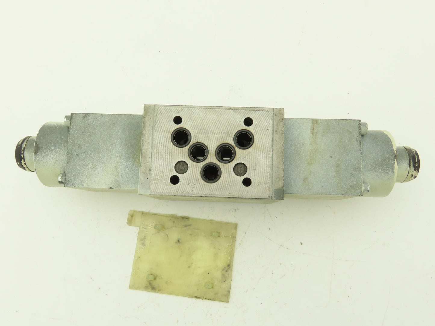 Mannesmann Rexroth 4WRA 10 W40-12/24NZ4/M-993-X Directional Solenoid Valve 24VDC