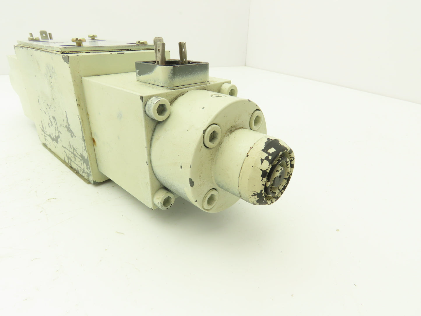 Mannesmann Rexroth 4WRA 10 W40-12/24NZ4/M-993-X Directional Solenoid Valve 24VDC
