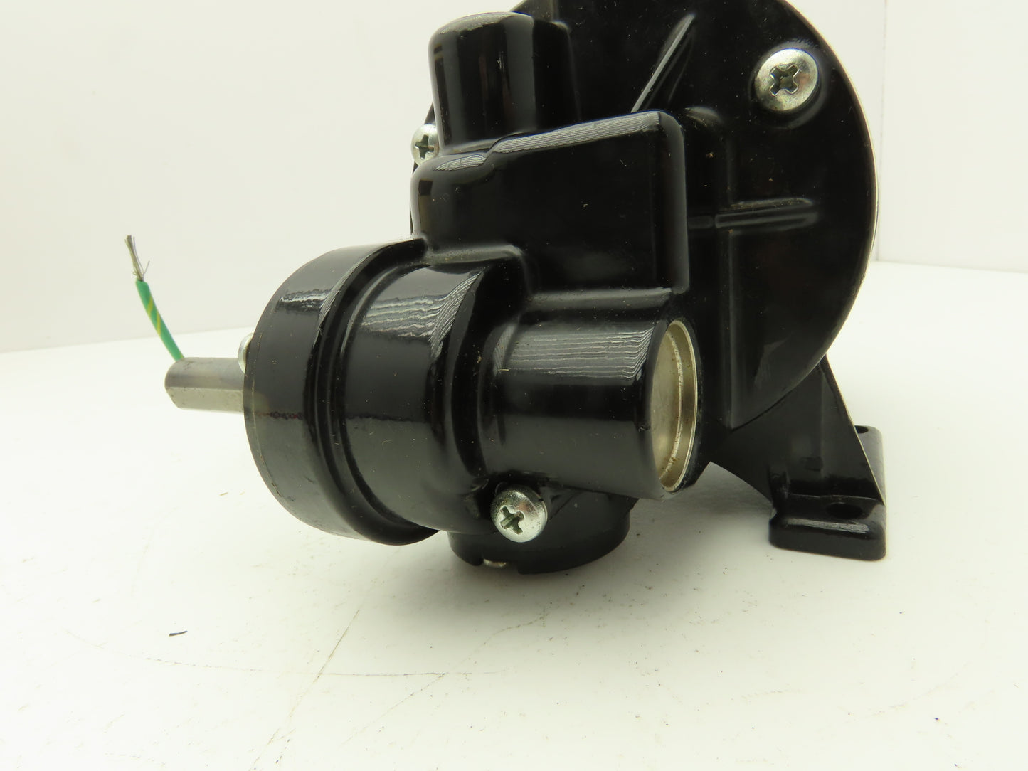 Bodine Electric NCI-12RG AC Gearmotor 115V 1080:1 60Hz 1/2" Shaft RH Output