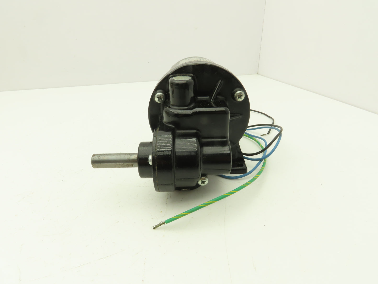 Bodine Electric NCI-12RG AC Gearmotor 115V 1080:1 60Hz 1/2" Shaft RH Output