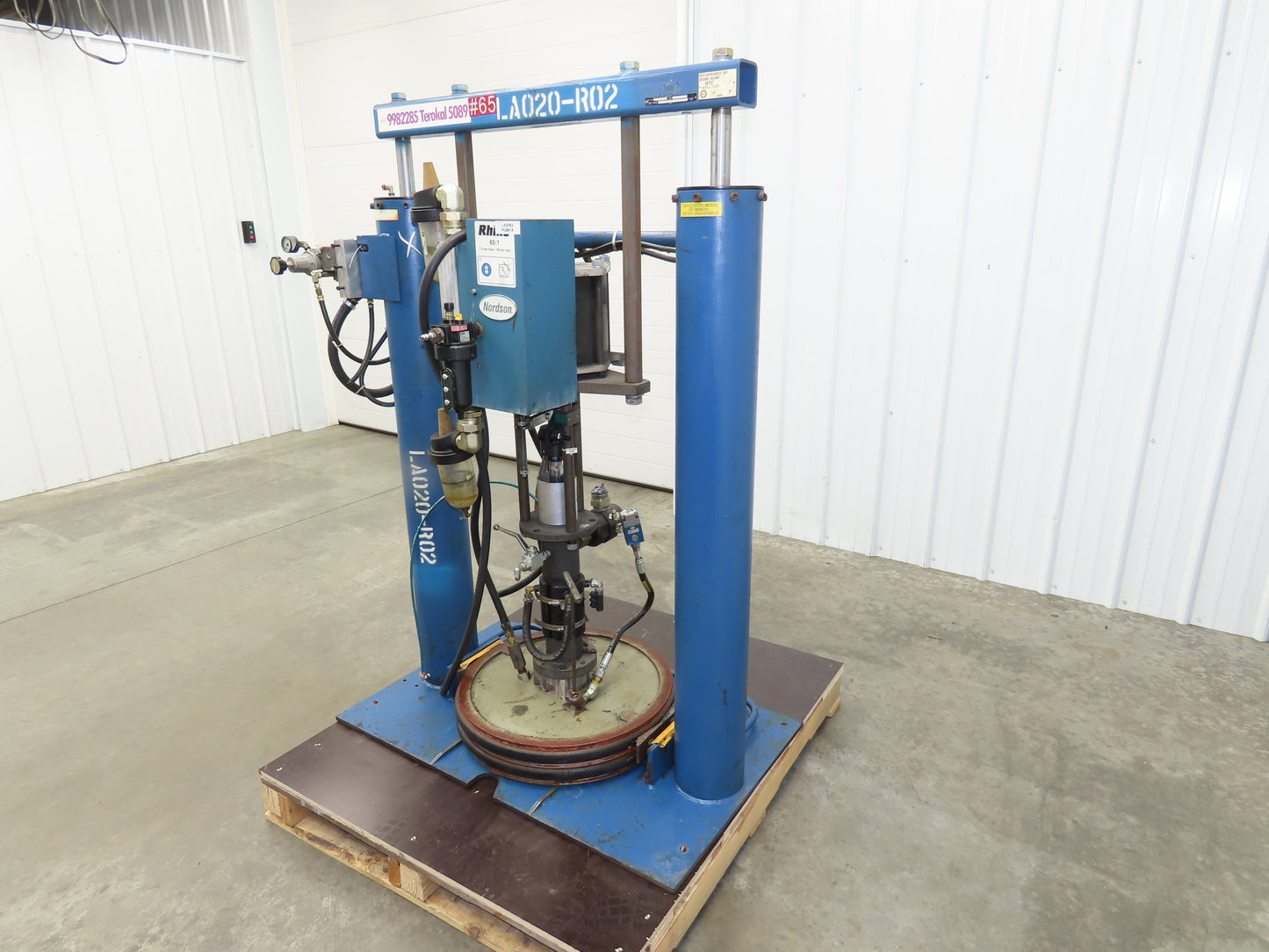 Nordson Rhino Hot Melt Drum Unloader Pneumatic Pump 65:1 Ratio 100PSI