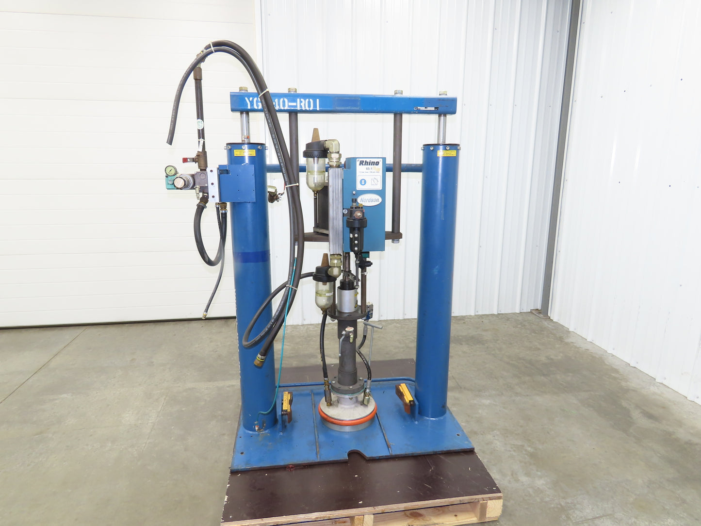 Nordson Rhino Pail Drum Unloader Pneumatic Pump 65:1 Ratio 100PSI