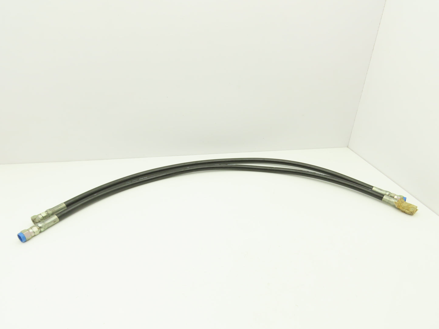 Nitta Moore N3000-06X1100L  3/8"x 1100mm Linemate Hydraulic Hose BSPP  Lot of 2