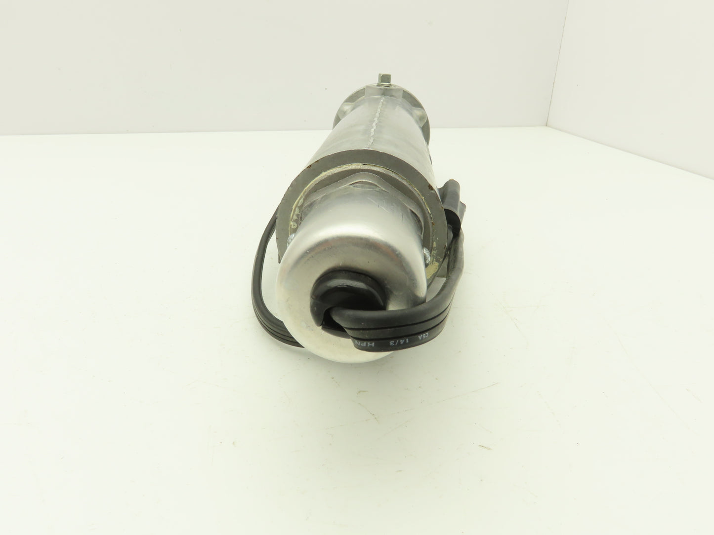 Fleetguard 259283 Coolant Heater 2240W 120V 1"NPT Inlet/Outlet Mounting Hardware