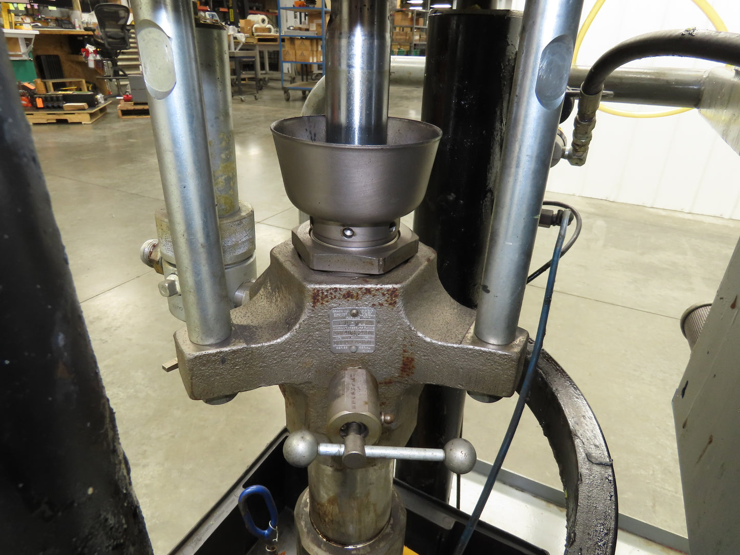 Graco 241086 Pneumatic Extrusion Pump 5 Gal Pail Lifter Unloader *Read