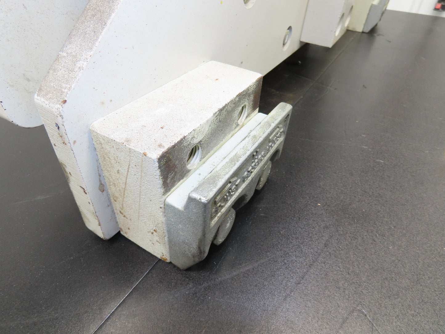 Cascade 45G-RRB-10 Fork Rotator Attachment 4500lbs Class 2 Forklift 360° Turn