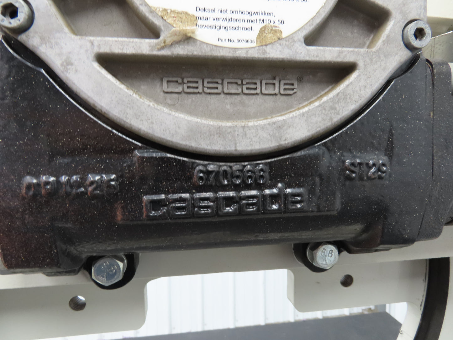 Cascade 45G-RRB-10 Fork Rotator Attachment 4500lbs Class 2 Forklift 360° Turn