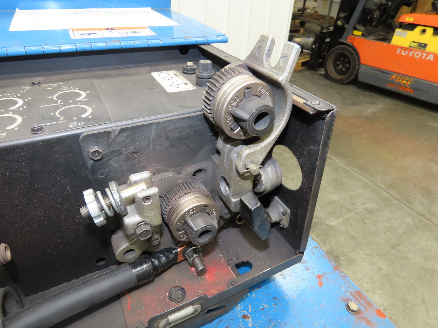 Miller Deltaweld 451 Mig Welder 450A DC Arc S-62 Wire Feeder 230/460VAC 3PH