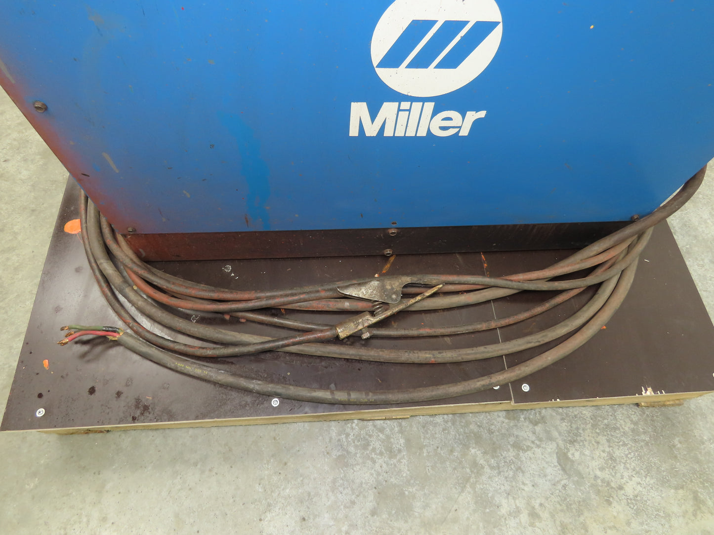 Miller Deltaweld 451 Mig Welder 450A DC Arc S-62 Wire Feeder 230/460VAC 3PH