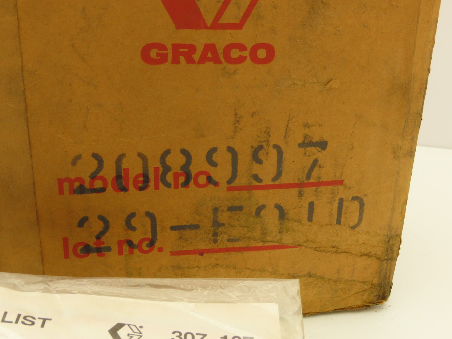 Graco 208-997 Low Pressure Corrosion Resistant Back Pressure Regulator w/Gauge