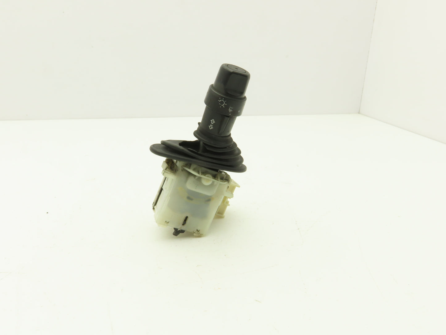 Toyota Electric Forklift Light Control Selector Switch Removed From 8FBE15U