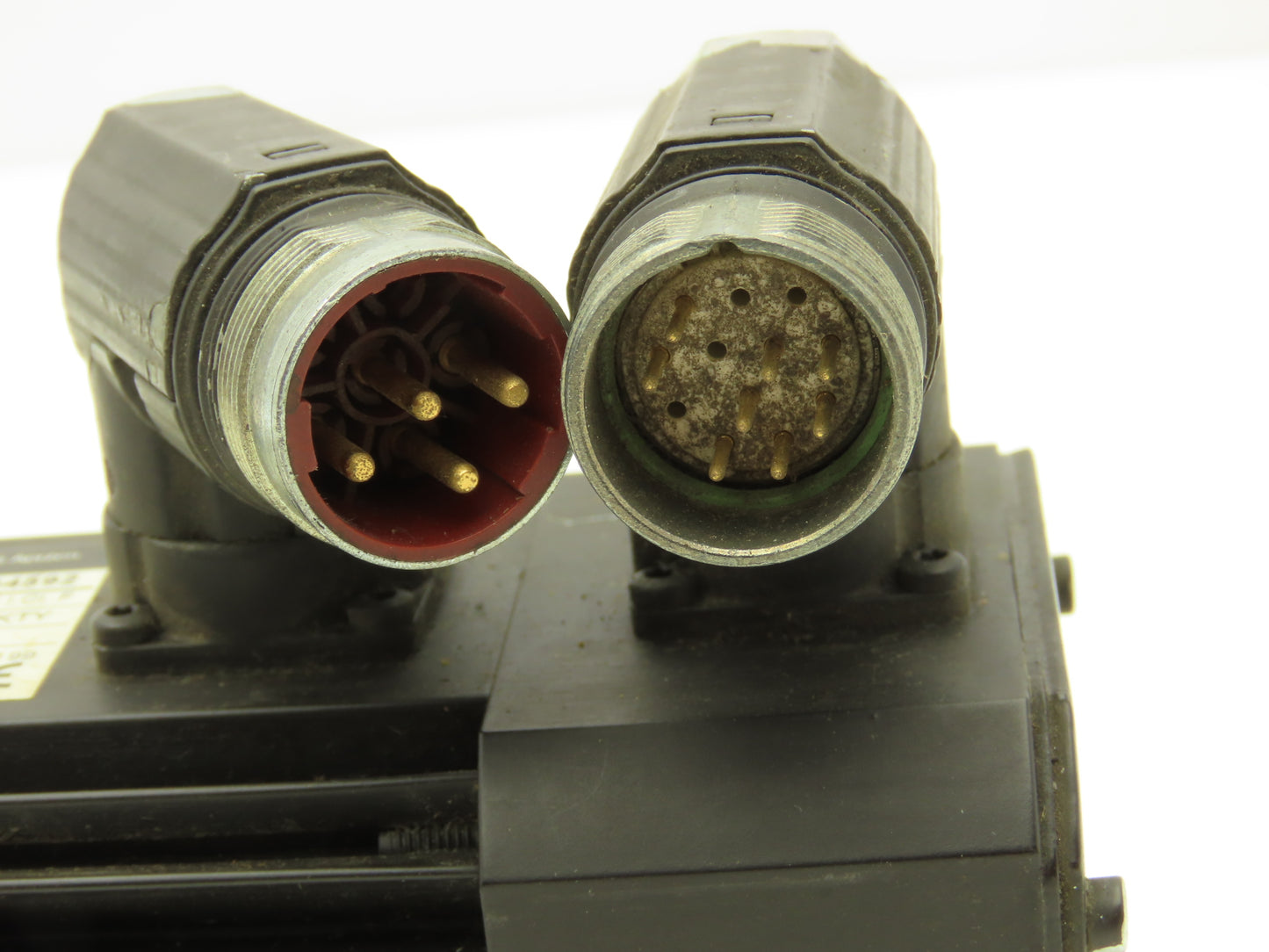 Lenze MDSKSRS036-13 Servo Motor .25kw 245V 3PH 4000 RPM 200Hz