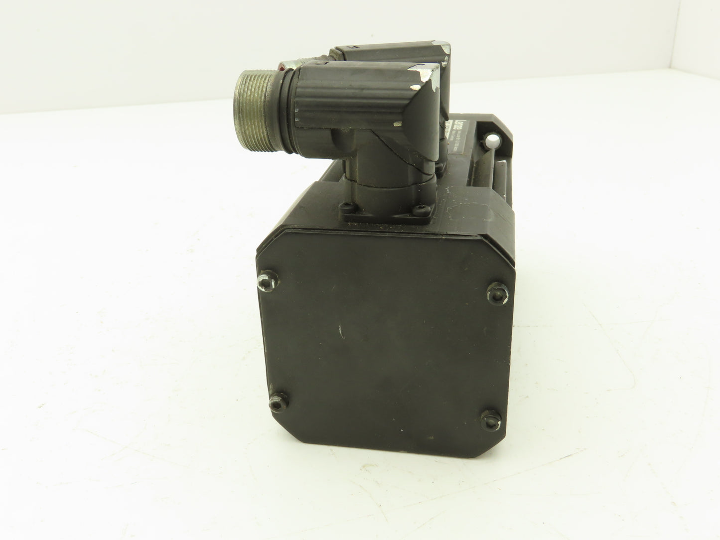 Lenze MDSKSRS036-13 Servo Motor .25kw 245V 3PH 4000 RPM 200Hz