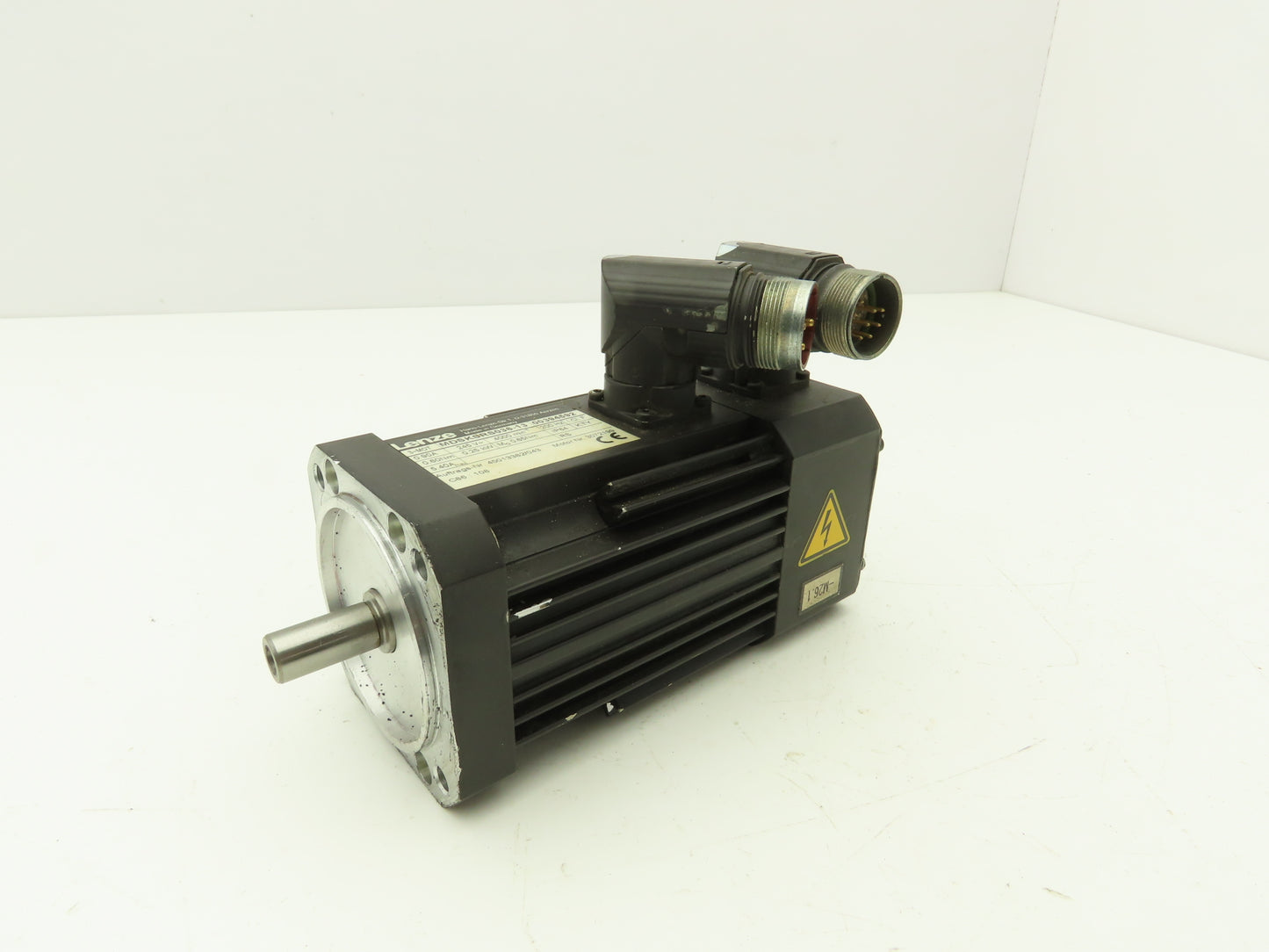 Lenze MDSKSRS036-13 Servo Motor .25kw 245V 3PH 4000 RPM 200Hz