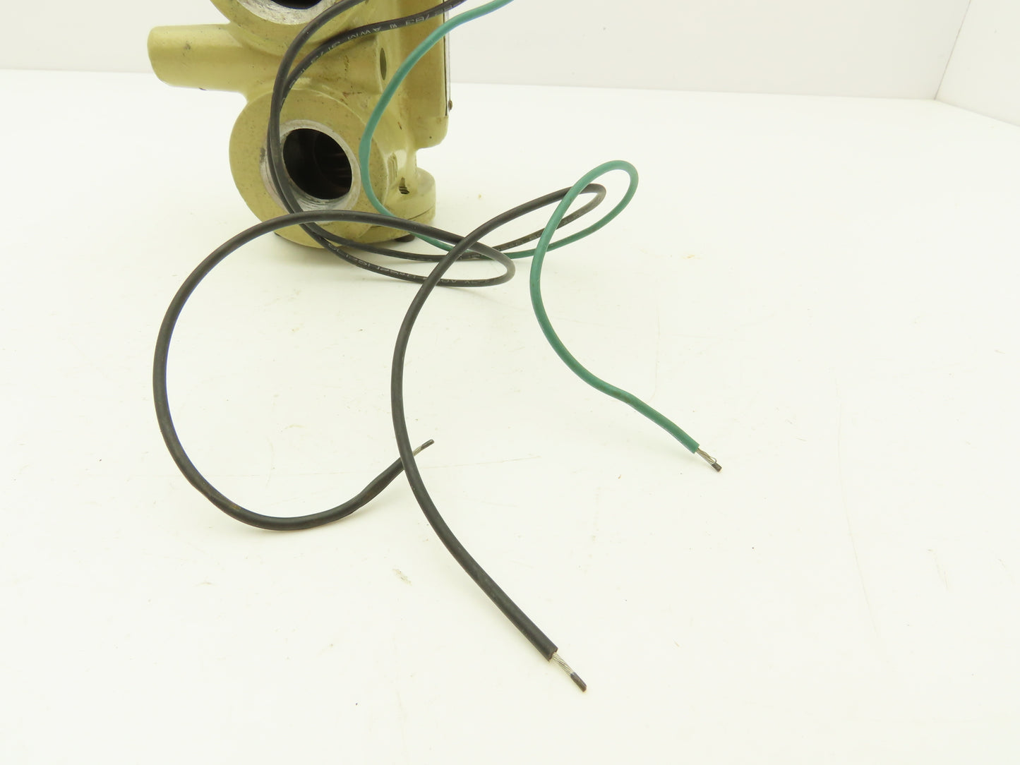 Norgren E1036H-X0 Pneumatic Air Solenoid Poppet Valve 1"NPT 125VDC 150PSI