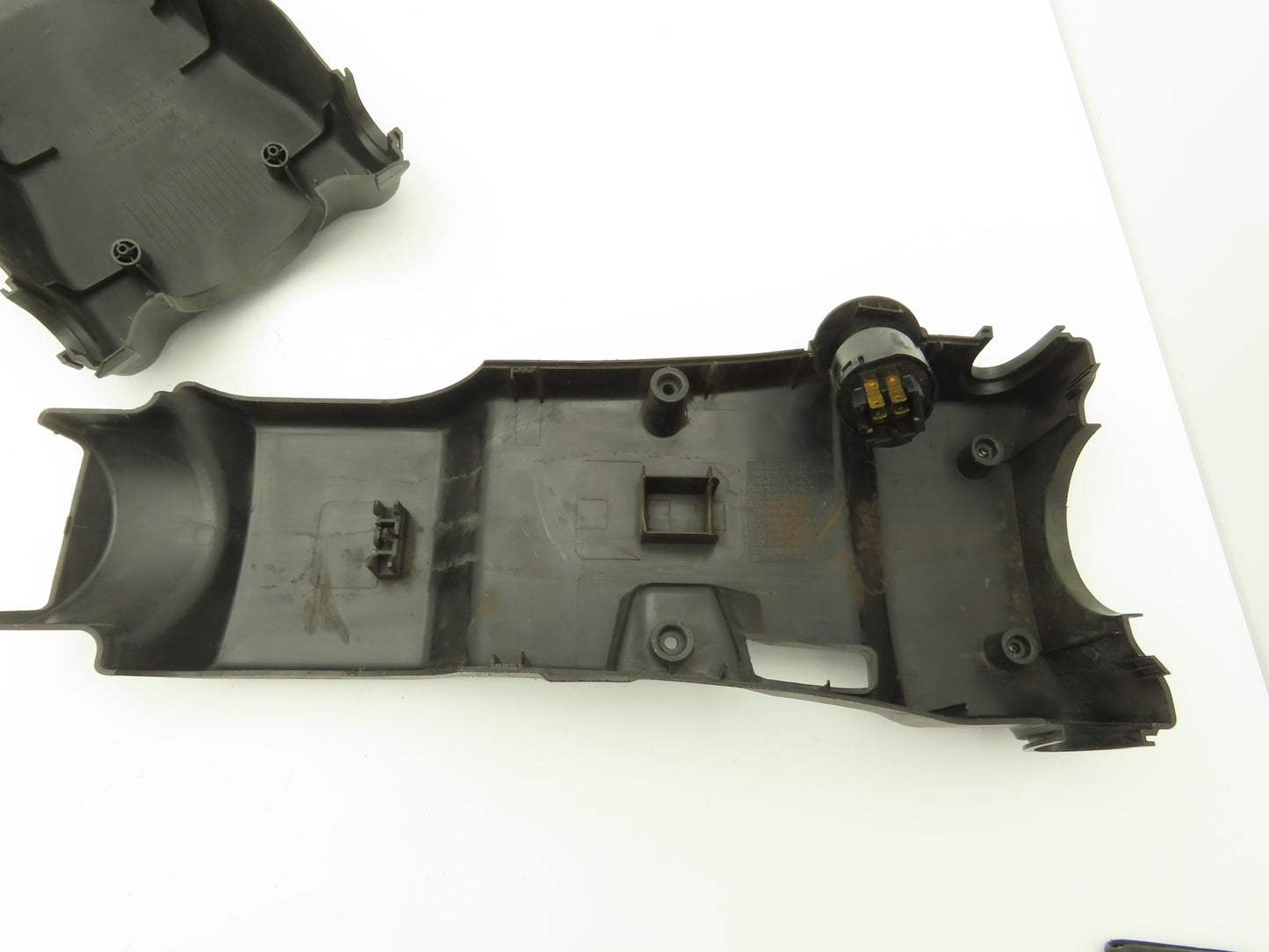 Toyota Electric Forklift Steering Column Shroud Cover W/Key Removed From 8FBE15U