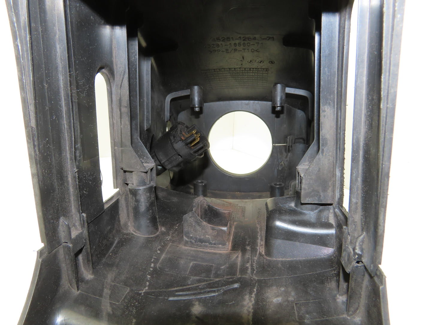 Toyota Electric Forklift Steering Column Shroud Cover W/Key Removed From 8FBE15U