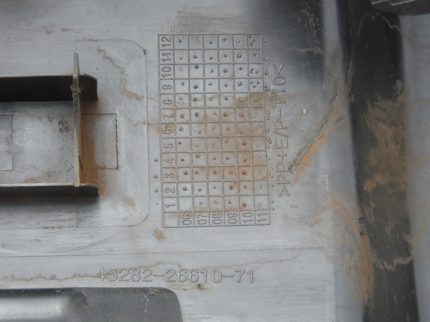 Toyota Electric Forklift Steering Column Shroud Cover W/Key Removed From 8FBE15U