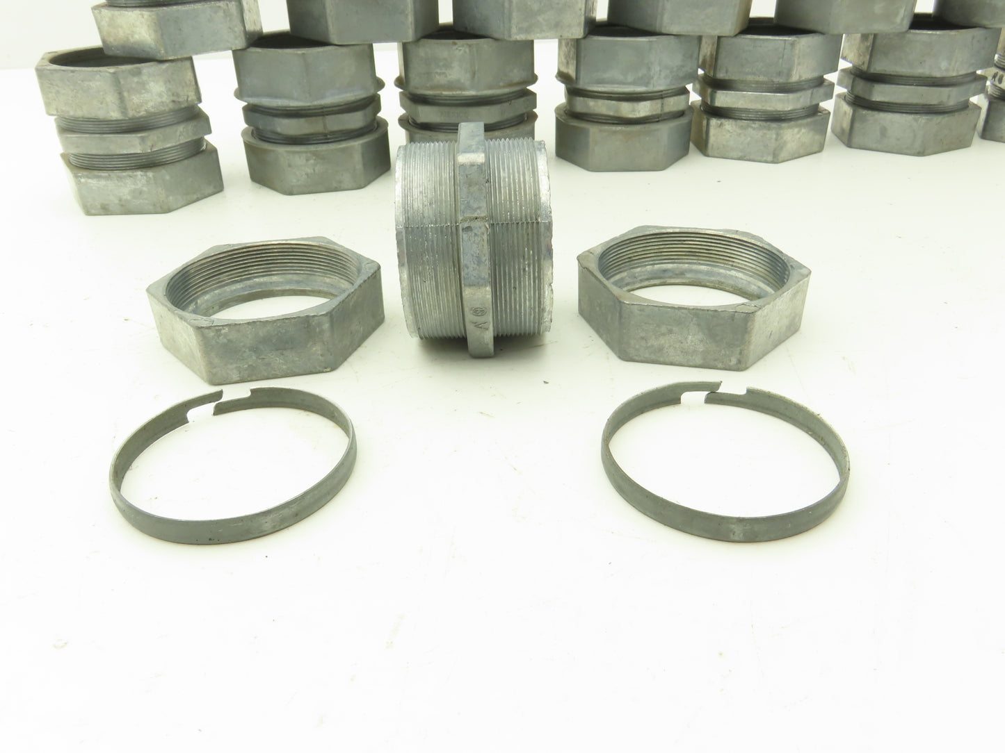 02220 2" EMT Compression Type Connector Coupler Die Cast Aluminum Lot of 22