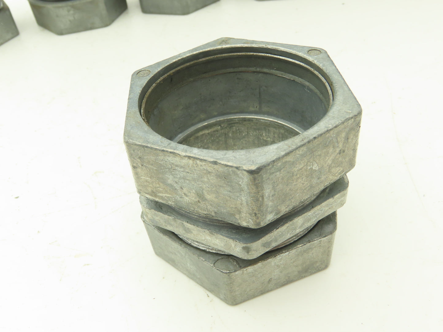 02220 2" EMT Compression Type Connector Coupler Die Cast Aluminum Lot of 22