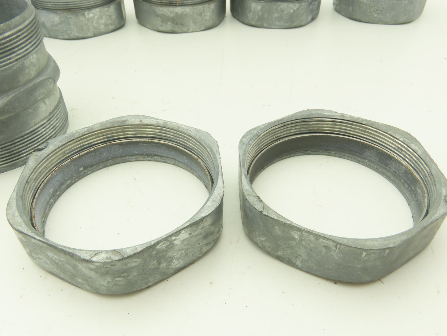 Halex 63625 2-1/2" EMT Compression Coupling Rigid Conduit Aluminum Lot of 12