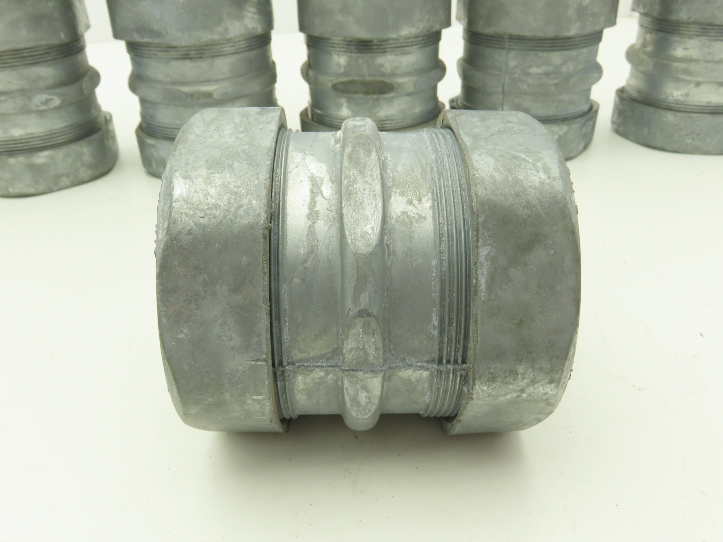 Halex 63625 2-1/2" EMT Compression Coupling Rigid Conduit Aluminum Lot of 12