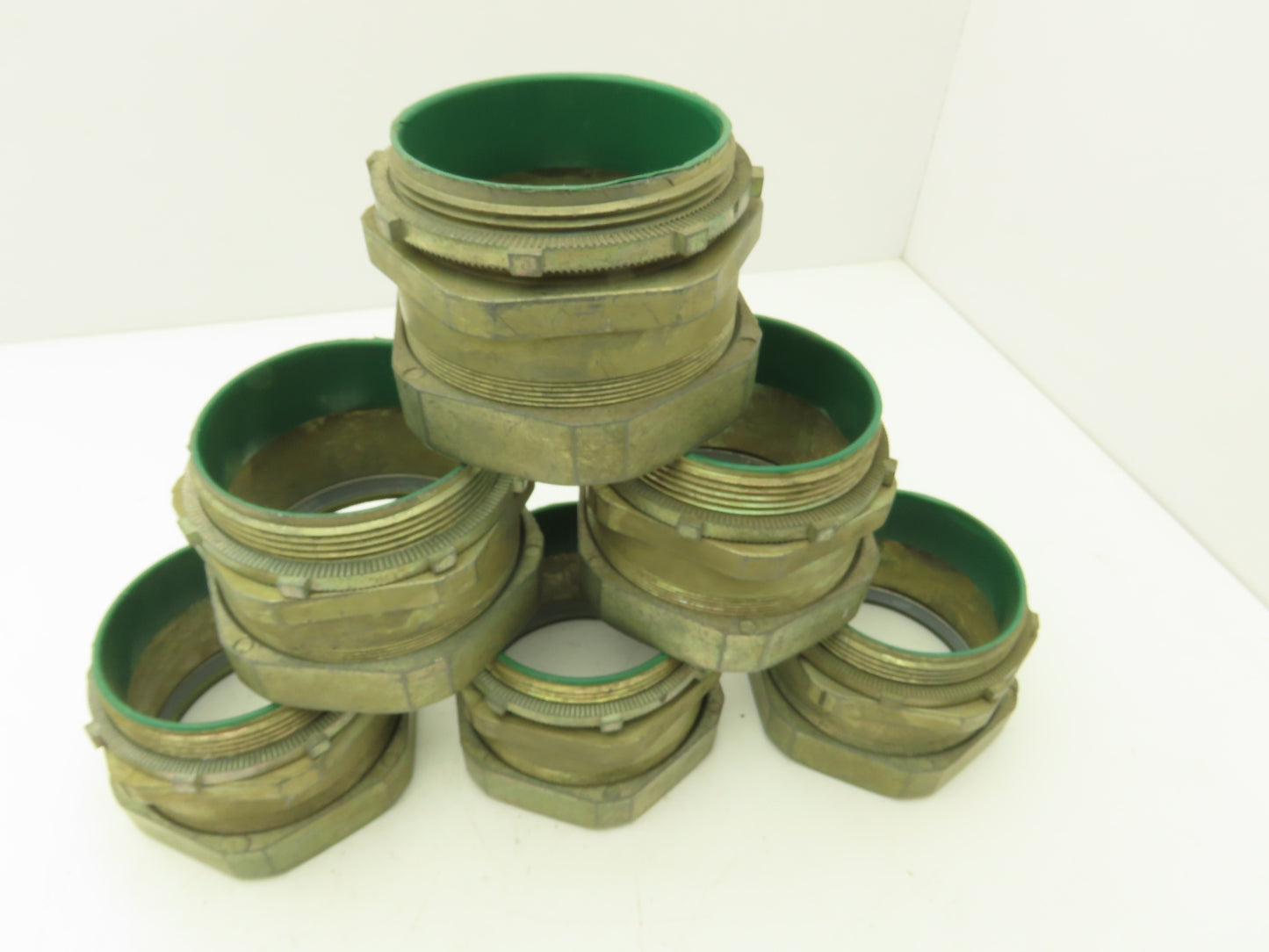 NA 3-1/2" EMT Compression Connector Insulated Throat Rigid Pipe Lot of 6