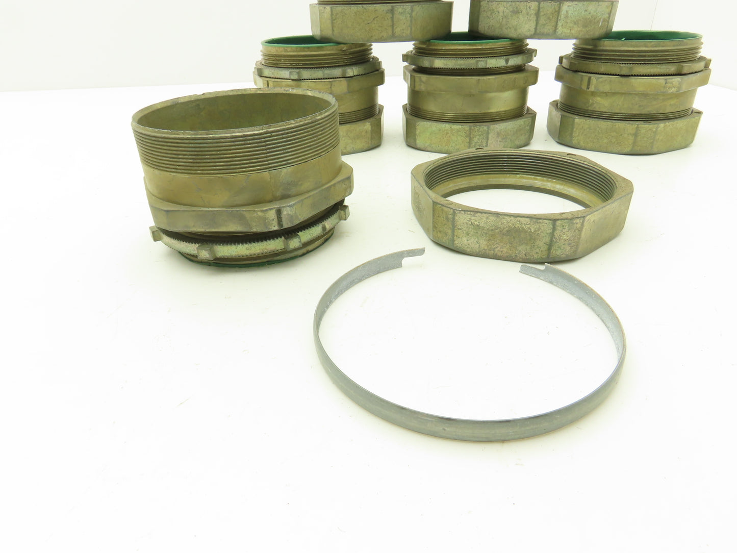 NA 3-1/2" EMT Compression Connector Insulated Throat Rigid Pipe Lot of 6