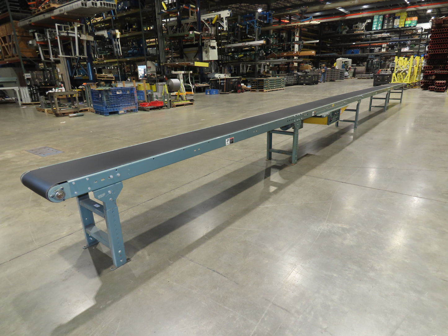 Hytrol 18"x 40' 10" Slider Bed Conveyor 15.5" Belt 1Hp 3PH Center Drive 50FPM