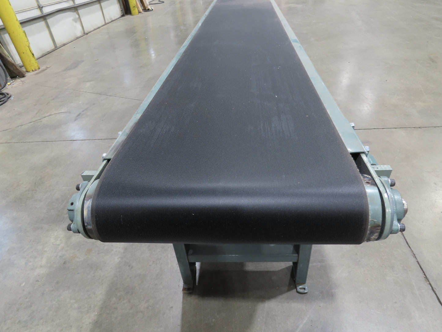 Hytrol 18"x 40' 10" Slider Bed Conveyor 15.5" Belt 1Hp 3PH Center Drive 50FPM
