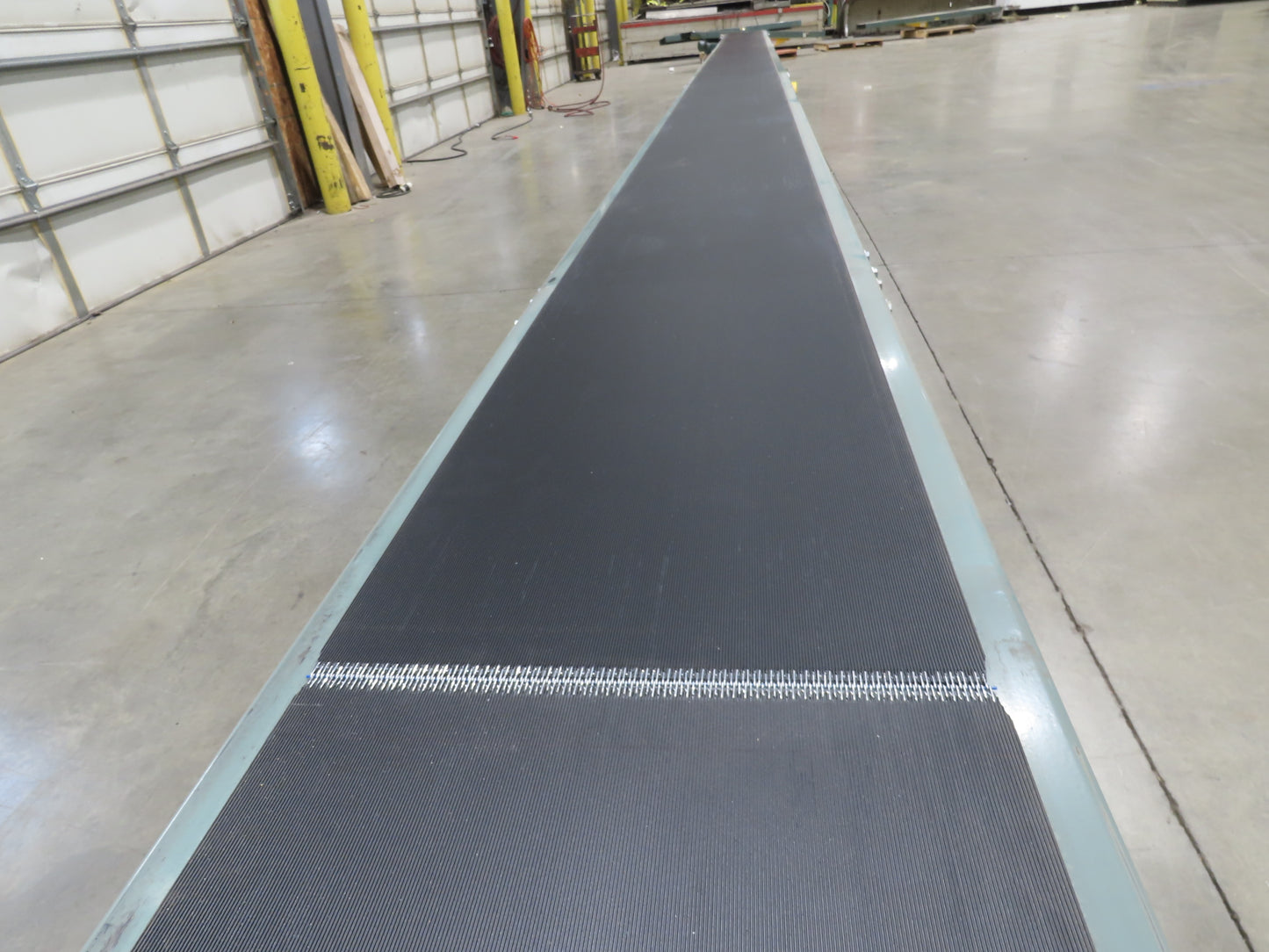 Hytrol 18"x 40' 10" Slider Bed Conveyor 15.5" Belt 1Hp 3PH Center Drive 50FPM