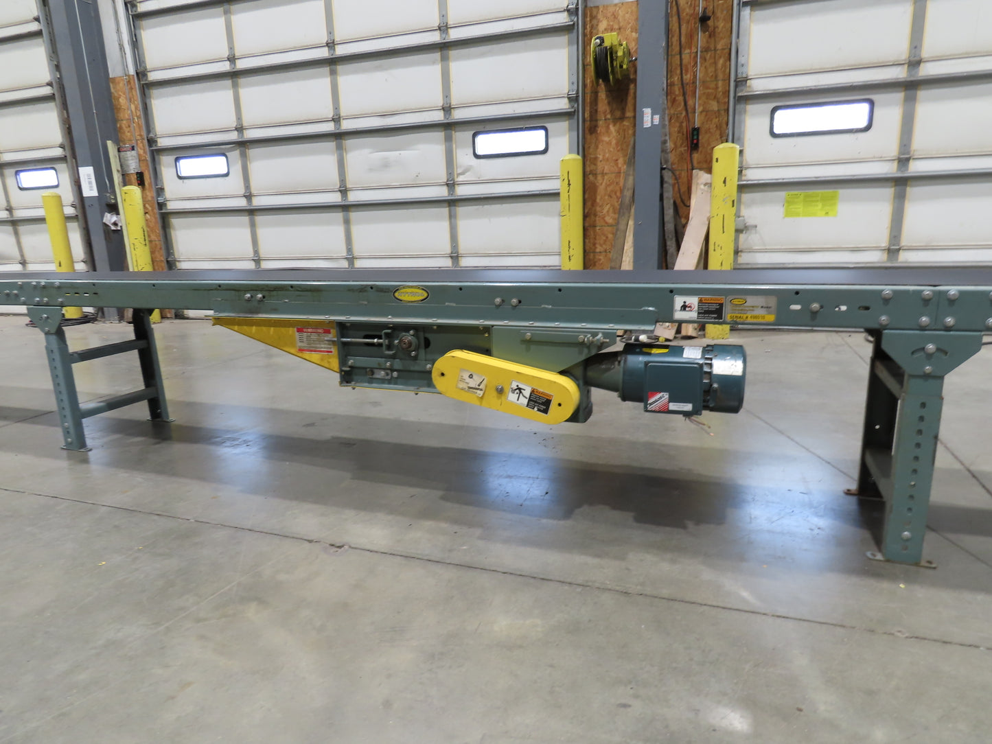 Hytrol 18"x 40' 10" Slider Bed Conveyor 15.5" Belt 1Hp 3PH Center Drive 50FPM