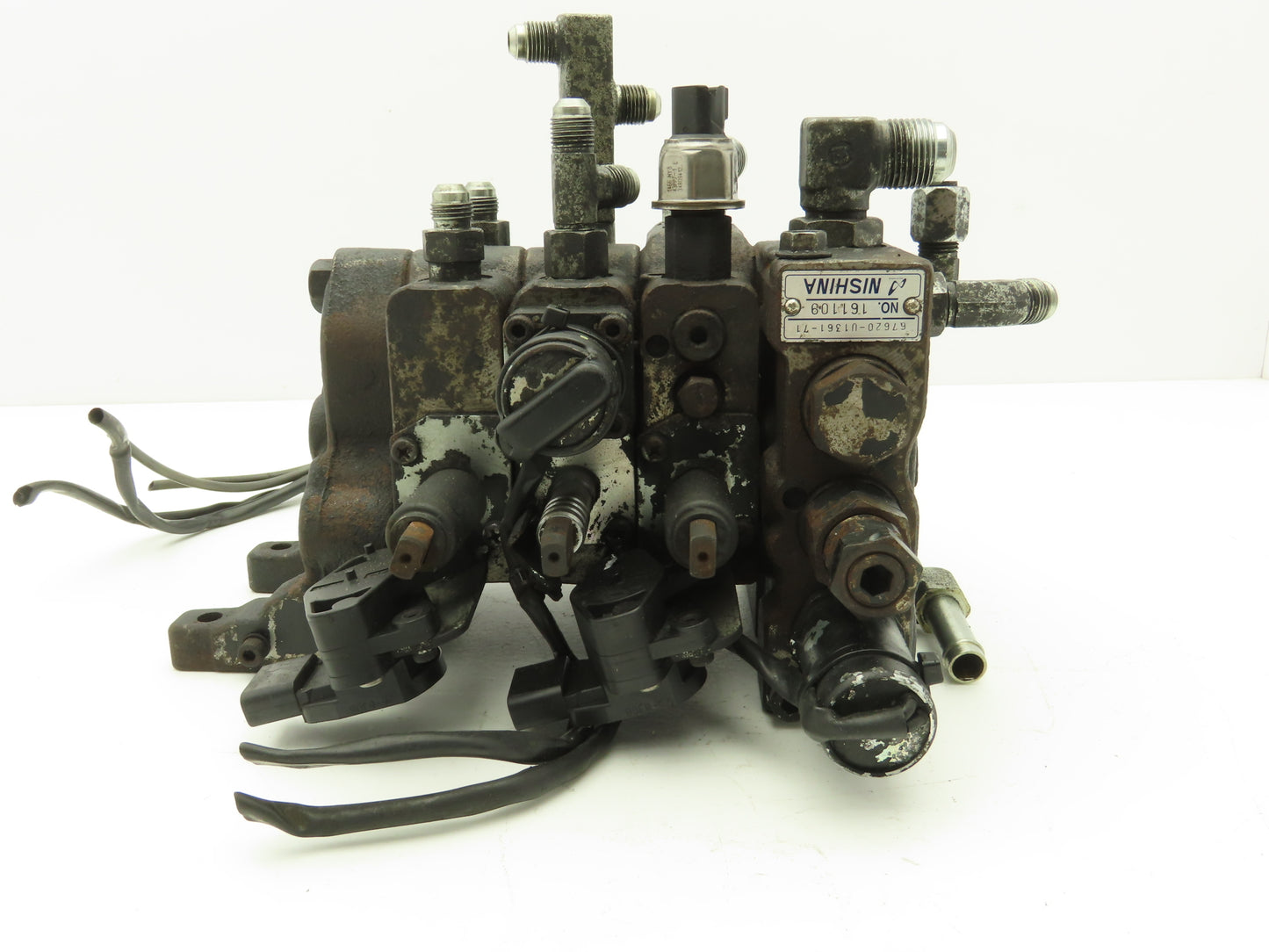 Toyota 67620-U1361-71 Hydraulic 3-Spool Forklift Mast Control Valve From 8FBE15U