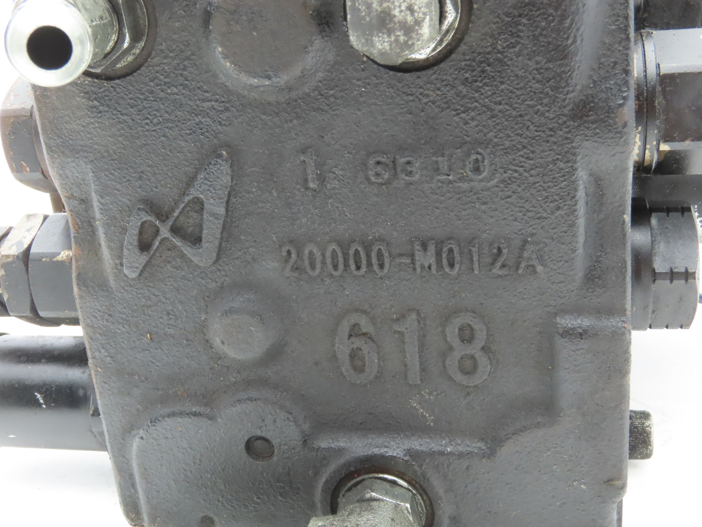 Toyota 67620-U1361-71 Hydraulic 3-Spool Forklift Mast Control Valve From 8FBE15U