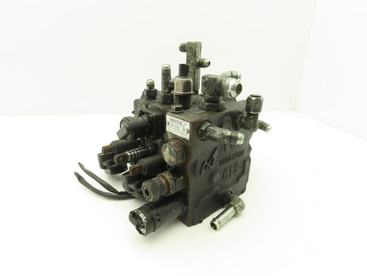 Toyota 67620-U1361-71 Hydraulic 3-Spool Forklift Mast Control Valve From 8FBE15U