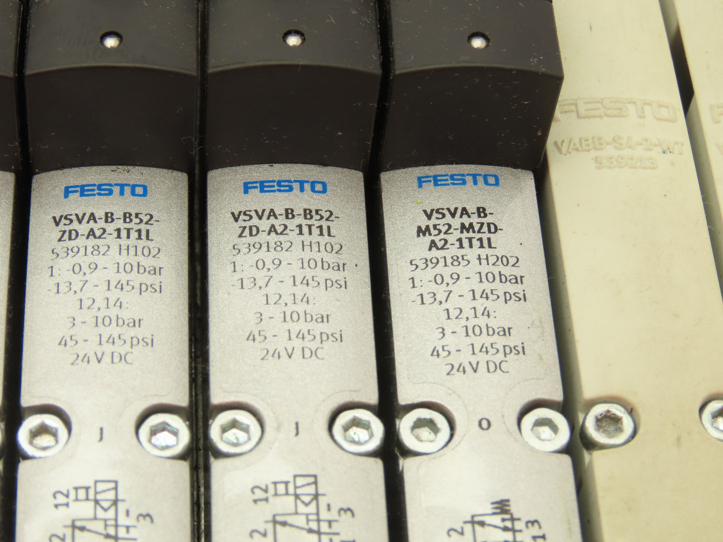 Festo VSVA-B-B52-ZD-A2-1T1L Solenoid Valve 12-Station Manifold 24V w/Bus Node