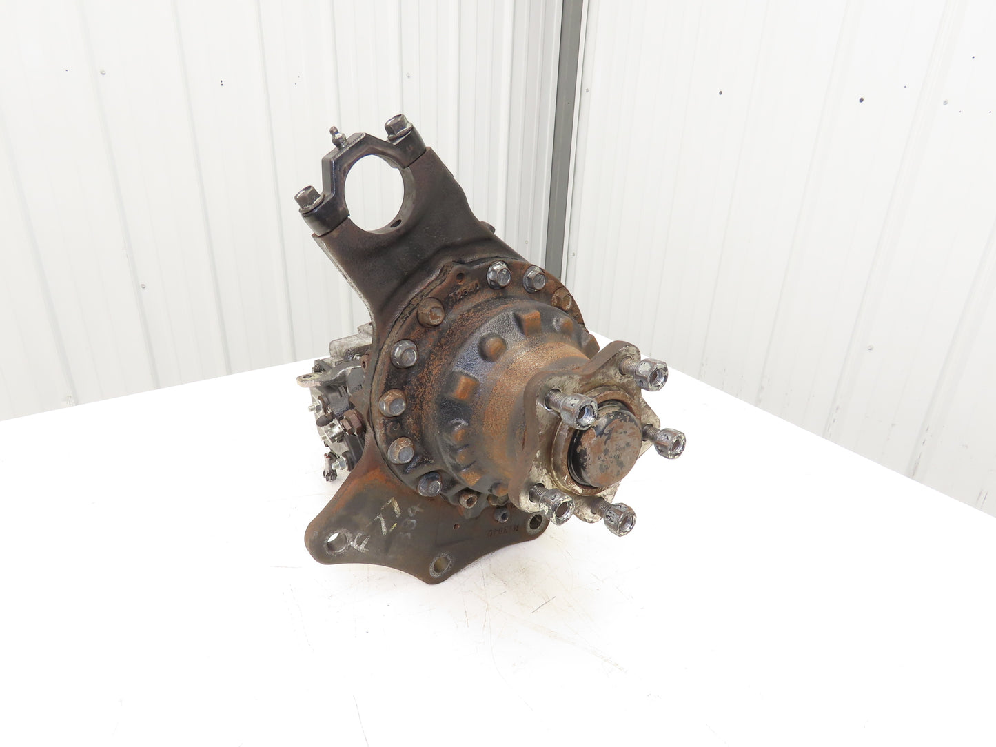 Toyota R12640 Forklift Right Front Drive Axle & Motor Assembly 5-Lug Off 8FBE15U