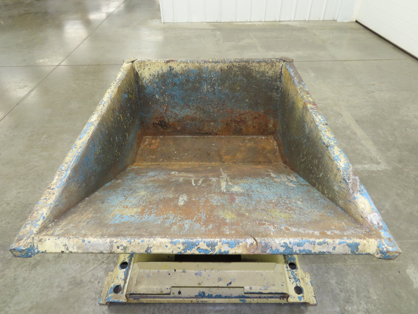 McCullough Wright Self Dumping Hopper 1/4" Yard 4000lb 2 Ton 7 Gauge Bin