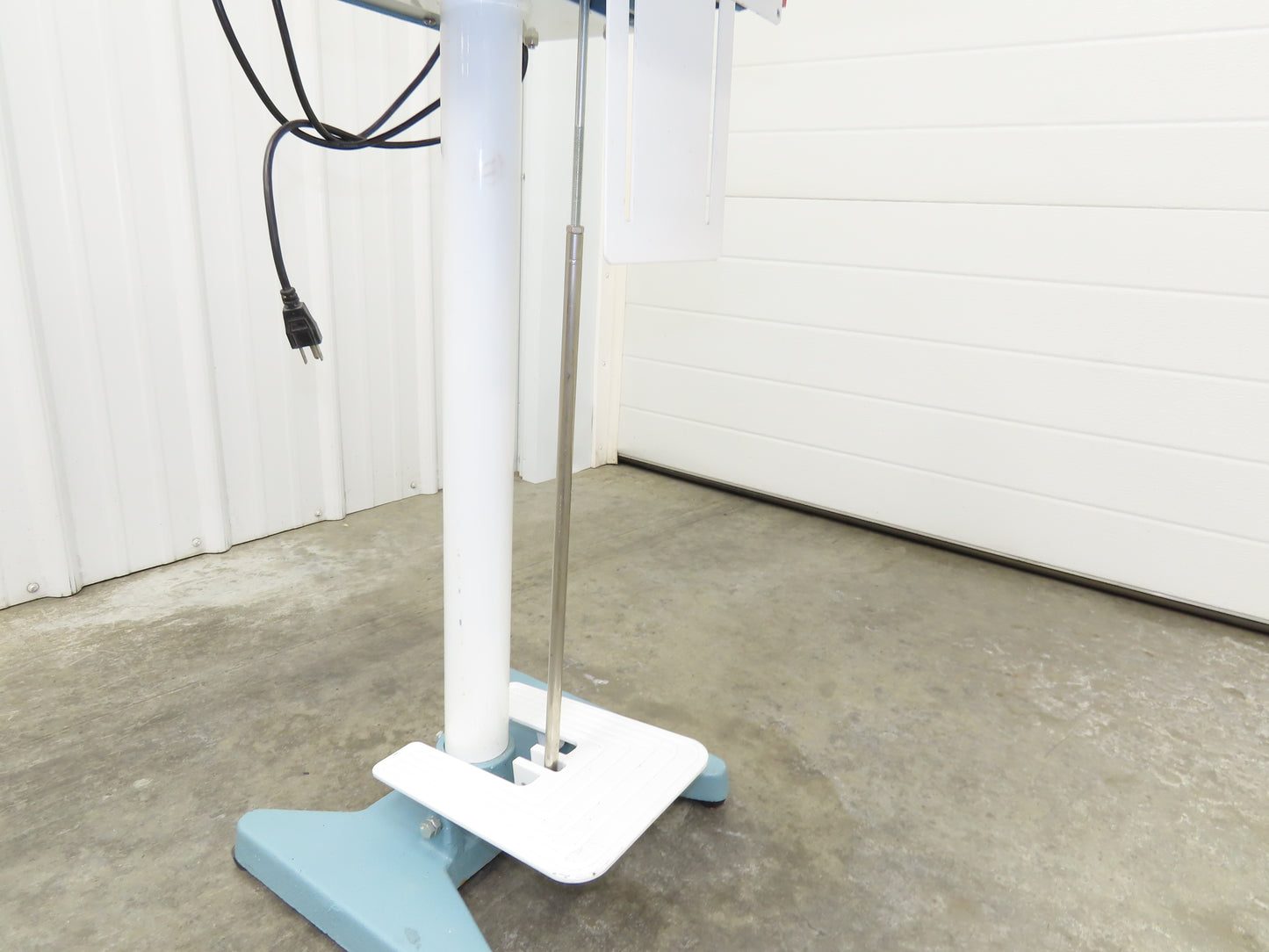 Midwest Pacific MP-12F-1 12" Foot-Operated Impulse Sealer 120V Heat Seal