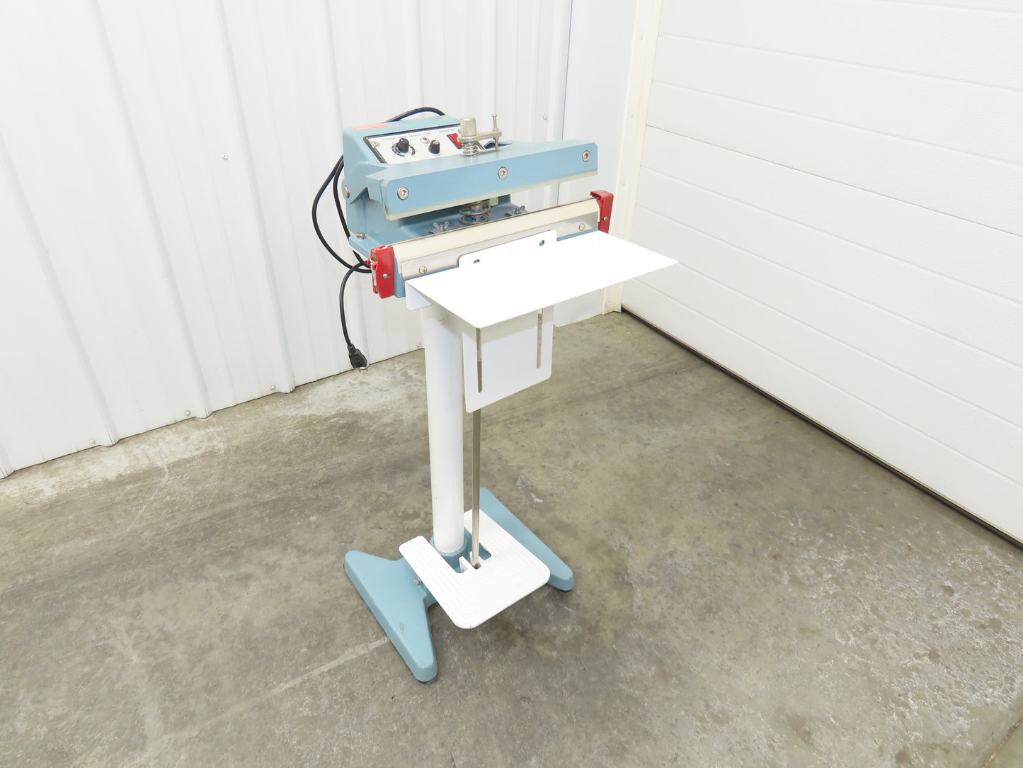 Midwest Pacific MP-12F-1 12" Foot-Operated Impulse Sealer 120V Heat Seal