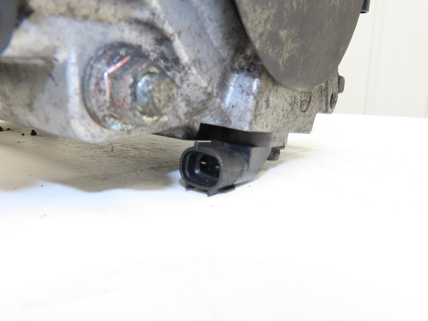 Toyota L12640 Forklift Left Front Drive Axle & Motor Assembly 5-Lug Off 8FBE15U