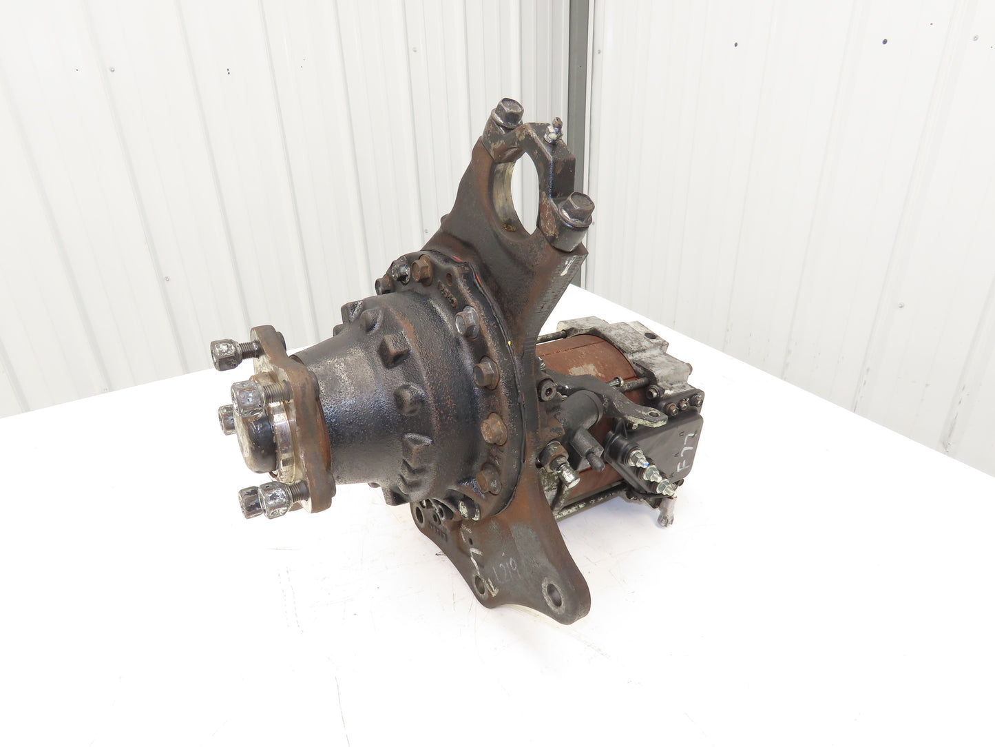 Toyota L12640 Forklift Left Front Drive Axle & Motor Assembly 5-Lug Off 8FBE15U