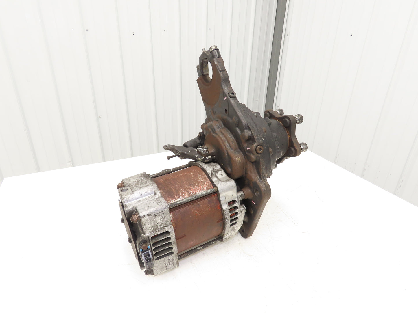 Toyota L12640 Forklift Left Front Drive Axle & Motor Assembly 5-Lug Off 8FBE15U