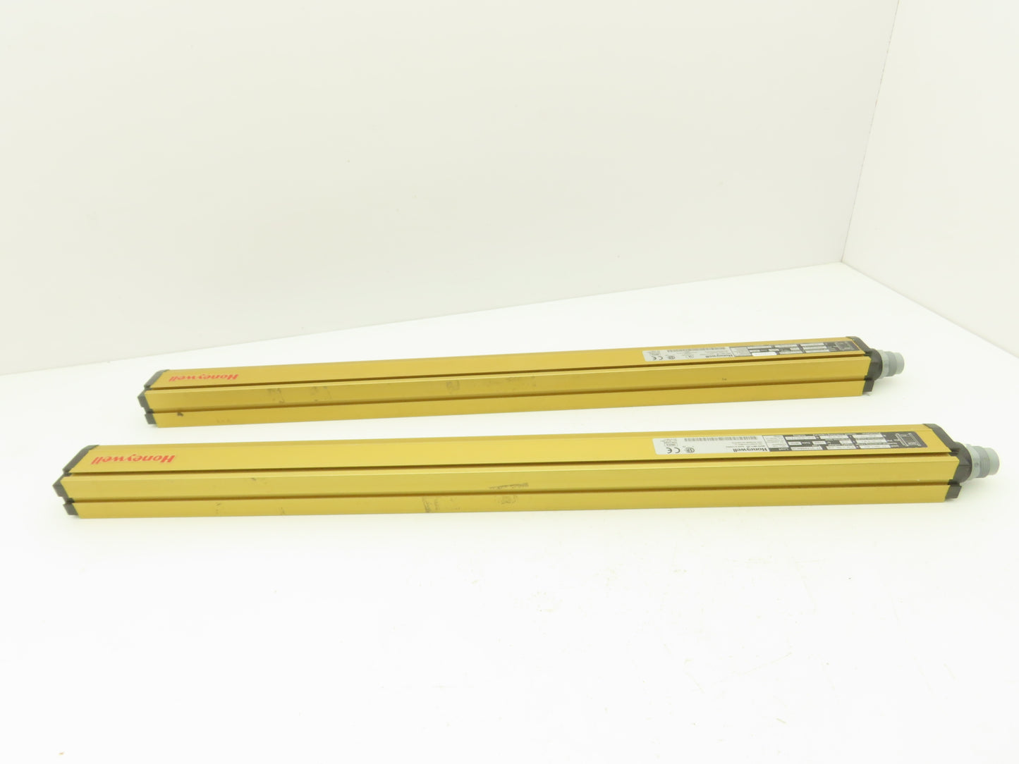 Honeywell FF-SYA30064C2R Safety Light Curtain Emitter Transmitter Set 670mm L