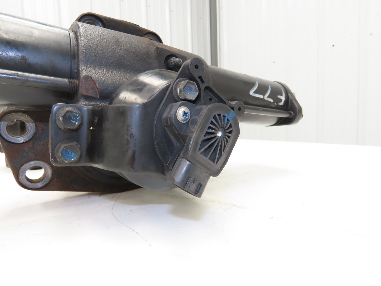 Toyota 8FBE15U Electric Forklift Dual-Wheel Rear Axle Drive Assembly Off 8FBE15U