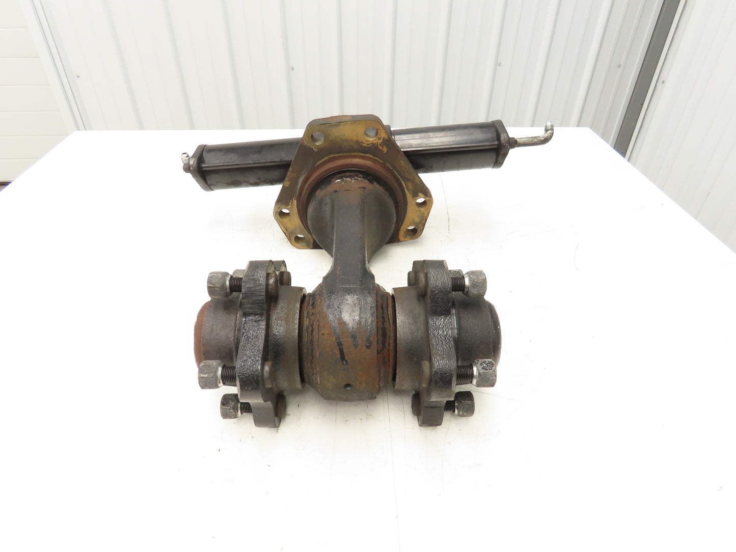 Toyota 8FBE15U Electric Forklift Dual-Wheel Rear Axle Drive Assembly Off 8FBE15U