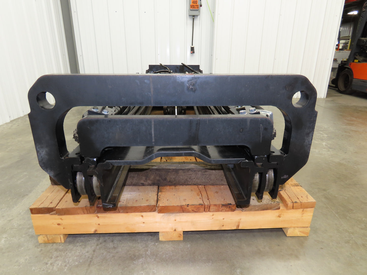 Toyota 8FBE15U Forklift Mast 189" 3-Stage Tilt Class II 2500lbs Capacity